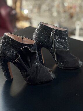 Miu Miu Elegant Peep Toe Booties 4" Heel Suede Size 9, Fits Size 8 comfortably